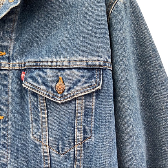 90s Levi’s 527 Type III Trucker Denim Jean Jacket - Picture 4 of 16